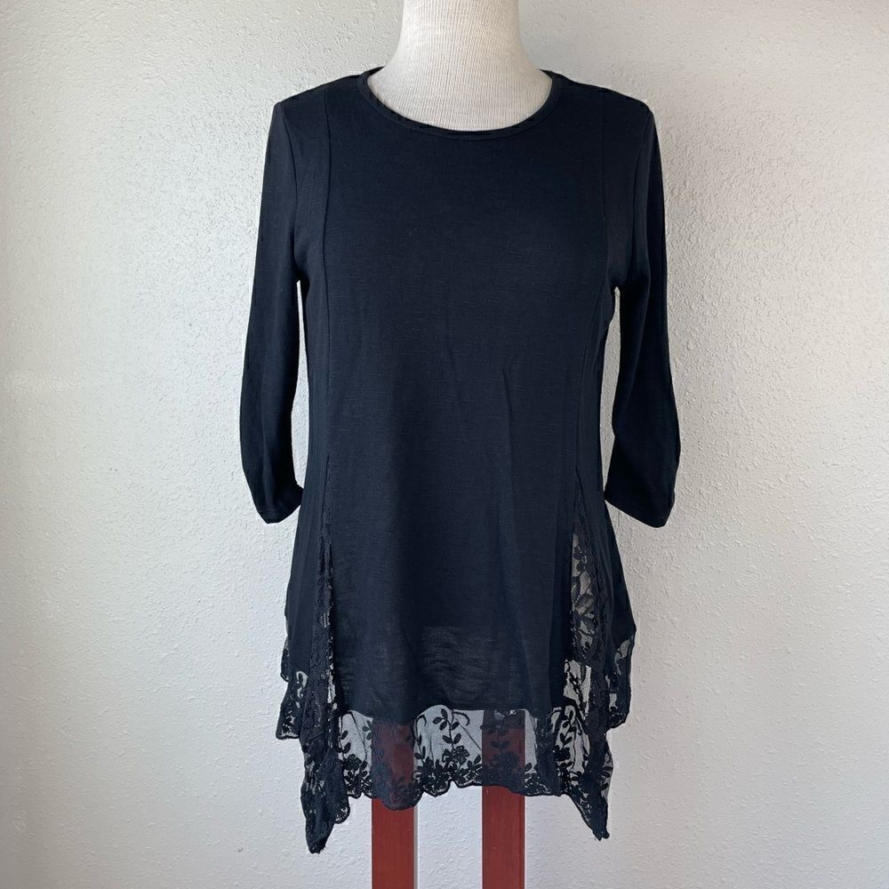 A. Byer Black Lace Trimmed Tunic Top Size M EUC